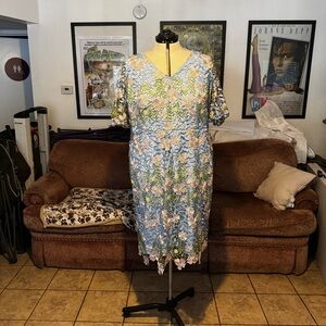 Elegant Lace Midi Dress in Blue and Green